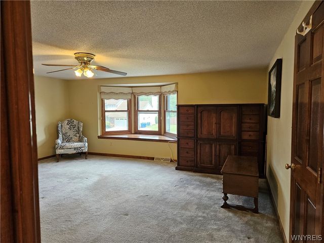 45 Cedar Ridge Drive, West Seneca, NY 14224