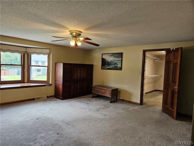 45 Cedar Ridge Drive, West Seneca, NY 14224