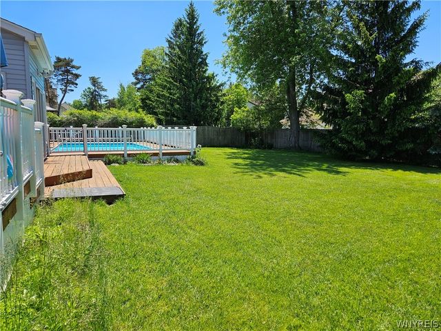 45 Cedar Ridge Drive, West Seneca, NY 14224