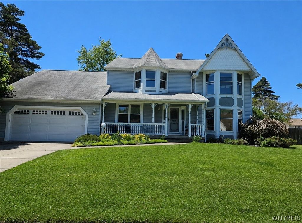 45 Cedar Ridge Drive, West Seneca, NY 14224