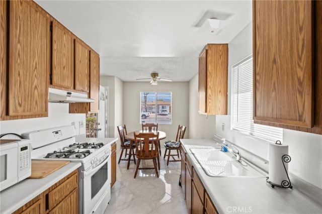 579 Corona, Hemet, CA 92545