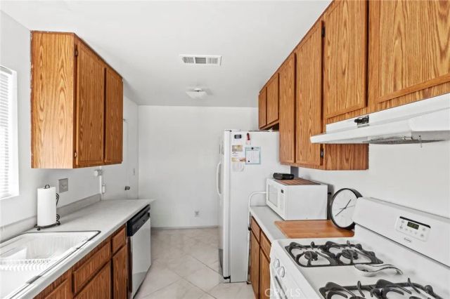 579 Corona, Hemet, CA 92545