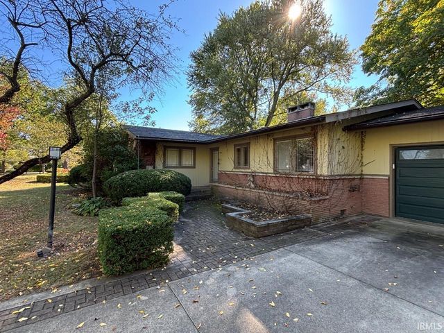 2701 W Petty Road, Muncie, IN 47304