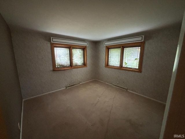 2701 W Petty Road, Muncie, IN 47304