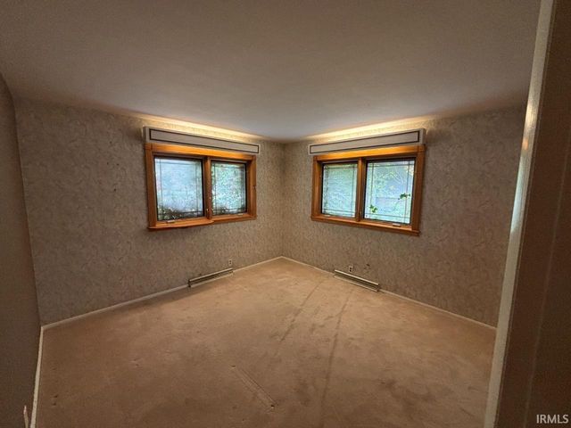 2701 W Petty Road, Muncie, IN 47304