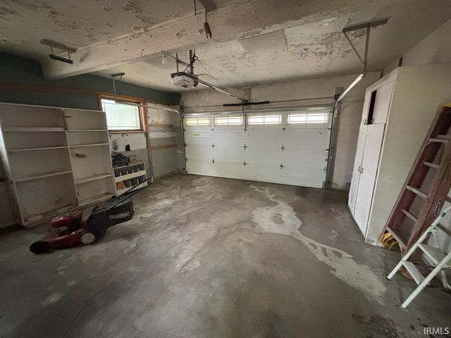 2701 W Petty Road, Muncie, IN 47304