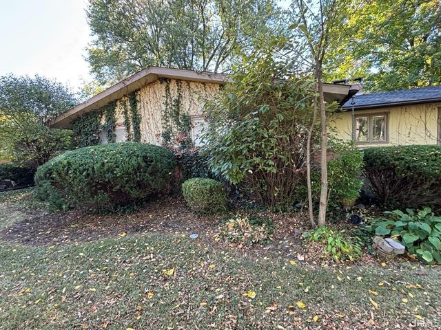 2701 W Petty Road, Muncie, IN 47304