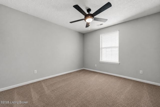 204 Applewood Ln, Elizabethtown, KY 42701