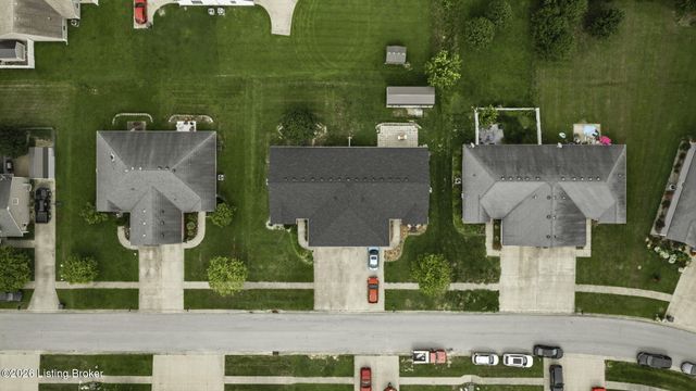 204 Applewood Ln, Elizabethtown, KY 42701