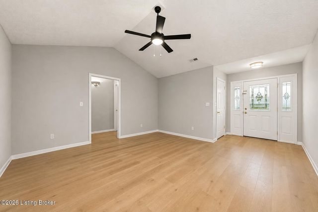 204 Applewood Ln, Elizabethtown, KY 42701