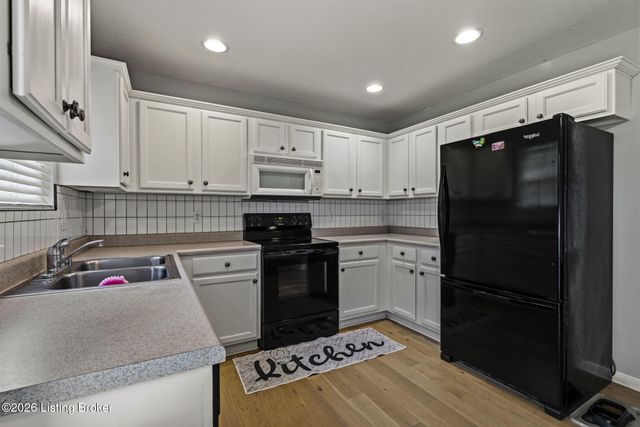204 Applewood Ln, Elizabethtown, KY 42701