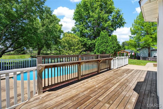 398 Round Tower Drive, Cottleville, MO 63304