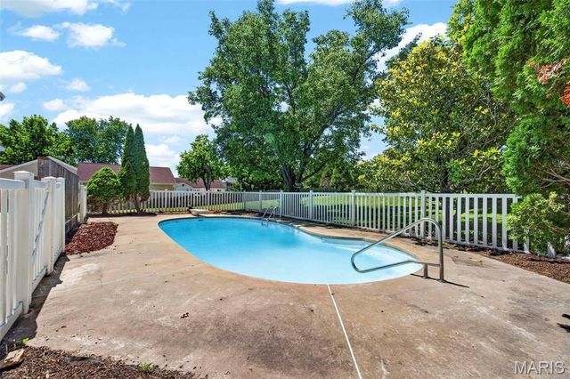 398 Round Tower Drive, Cottleville, MO 63304