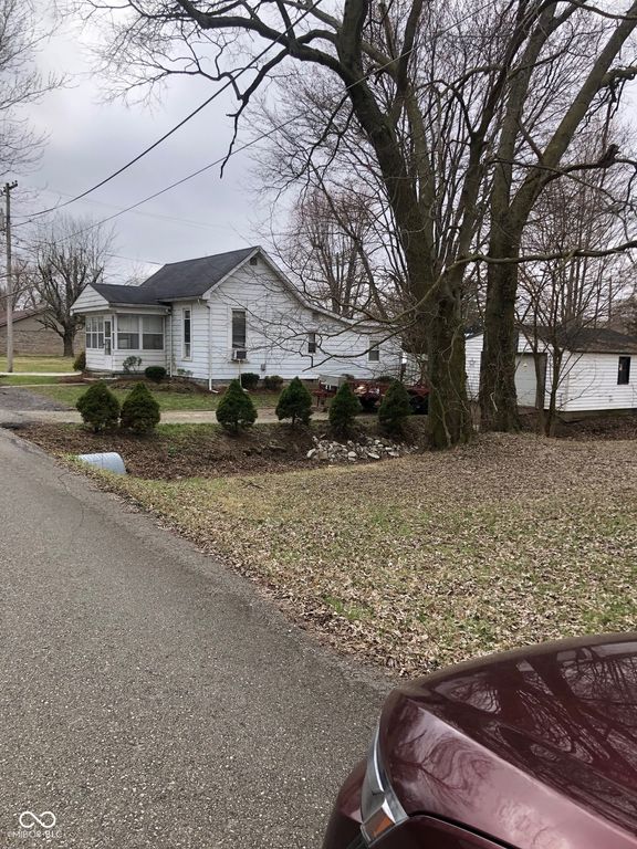 132 Southeast Street, Charlottesville, IN 46117