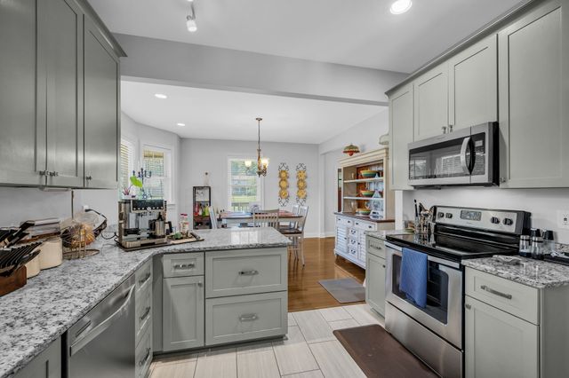 184 Harpeth Hills Dr, Kingston Springs, TN 37082