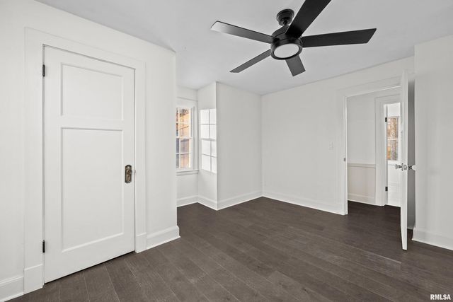 204 GREENWOOD Avenue, Bettendorf, IA 52722