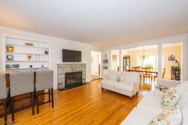 43 Brush Hill Rd, Kinnelon Boro, NJ 07405