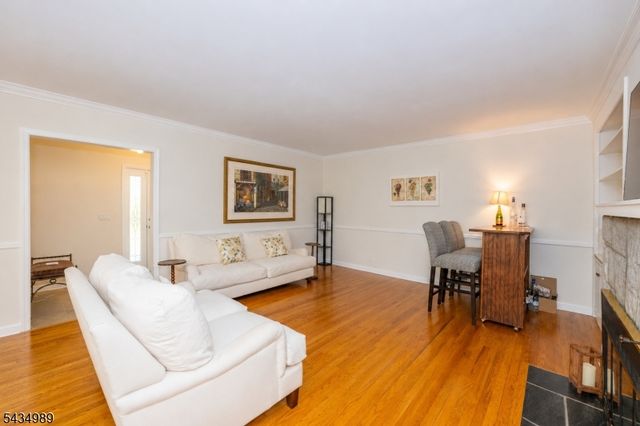 43 Brush Hill Rd, Kinnelon Boro, NJ 07405