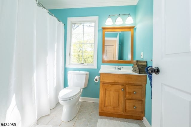 43 Brush Hill Rd, Kinnelon Boro, NJ 07405