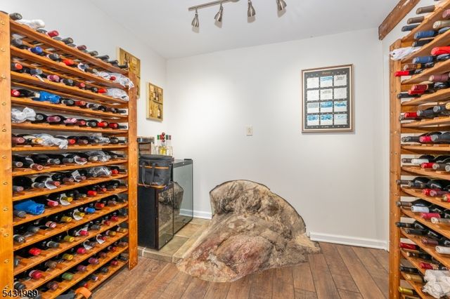 43 Brush Hill Rd, Kinnelon Boro, NJ 07405