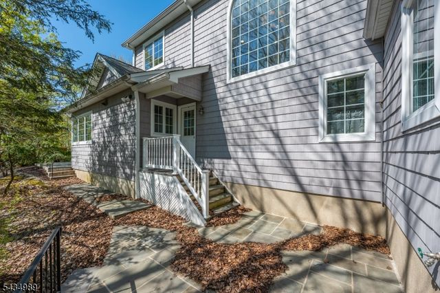 43 Brush Hill Rd, Kinnelon Boro, NJ 07405
