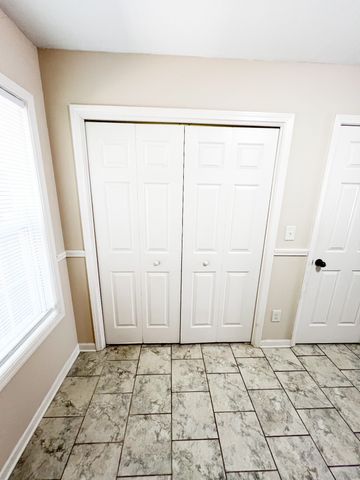 2272 McCormick Ln Apt D, Clarksville, TN 37040