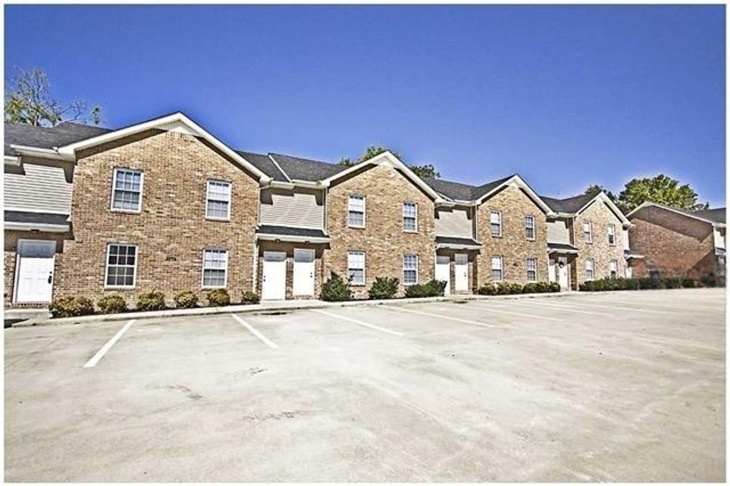 2272 McCormick Ln Apt D, Clarksville, TN 37040
