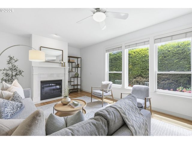 11020 Nw CRYSTAL CREEK Ln, Portland, OR 97229