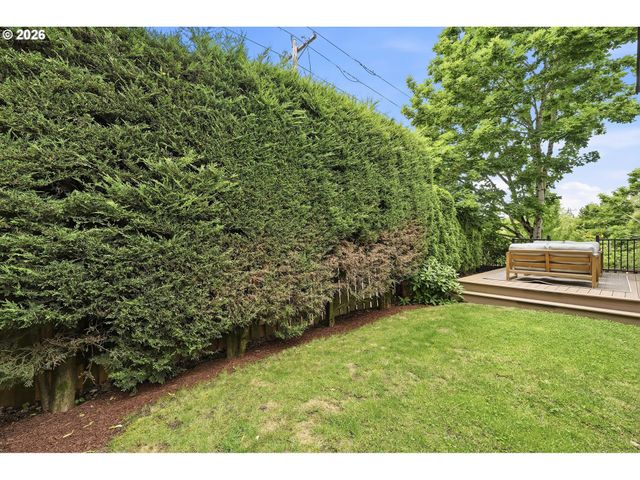 11020 Nw CRYSTAL CREEK Ln, Portland, OR 97229