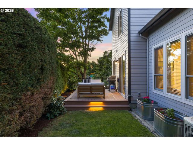 11020 Nw CRYSTAL CREEK Ln, Portland, OR 97229