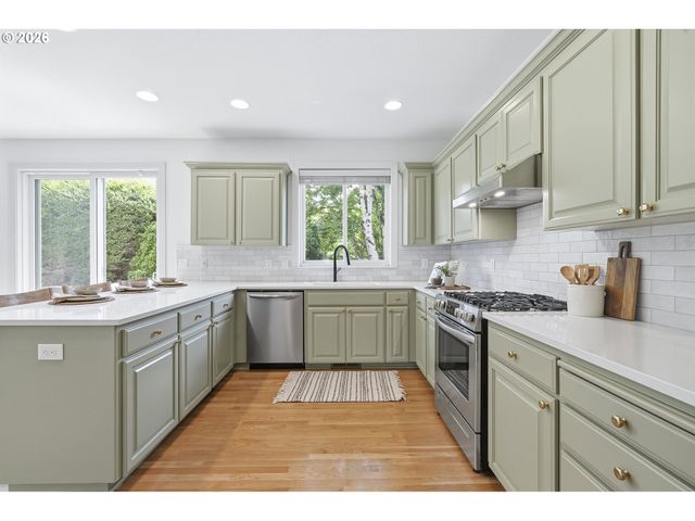 11020 Nw CRYSTAL CREEK Ln, Portland, OR 97229
