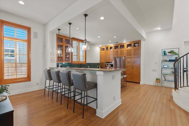 2207 Forest TRL A, Austin, TX 78703