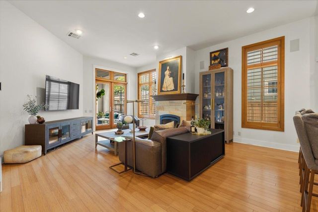 2207 Forest TRL A, Austin, TX 78703