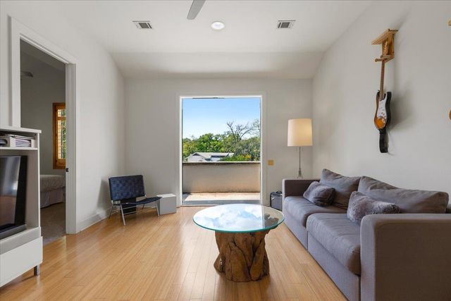 2207 Forest TRL A, Austin, TX 78703