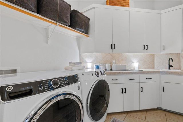 2207 Forest TRL A, Austin, TX 78703