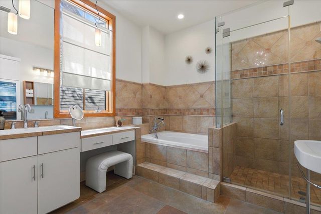 2207 Forest TRL A, Austin, TX 78703