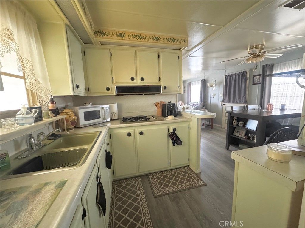 Image 12 of property listing at 1630 W Covina 99, San Dimas, CA 91773