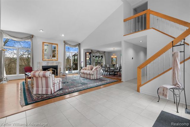 4974 Countryside Drive, West Bloomfield, MI 48323