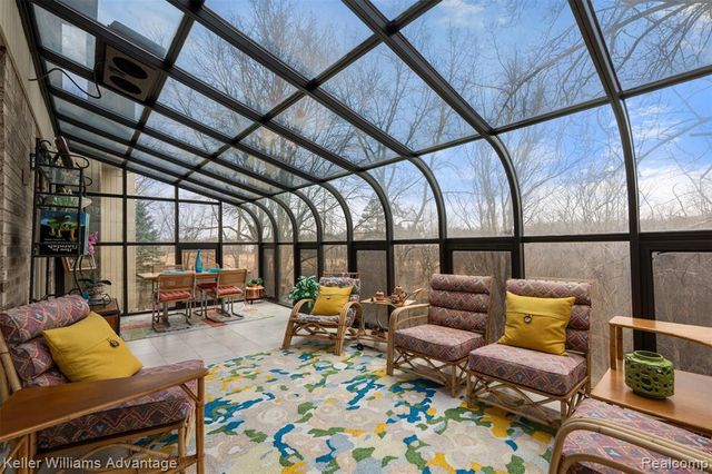 4974 Countryside Drive, West Bloomfield, MI 48323