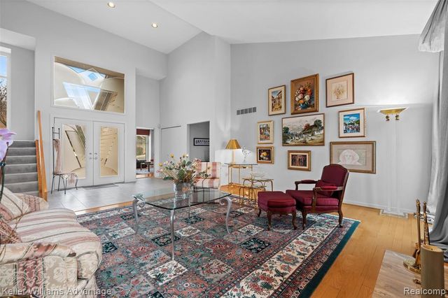 4974 Countryside Drive, West Bloomfield, MI 48323