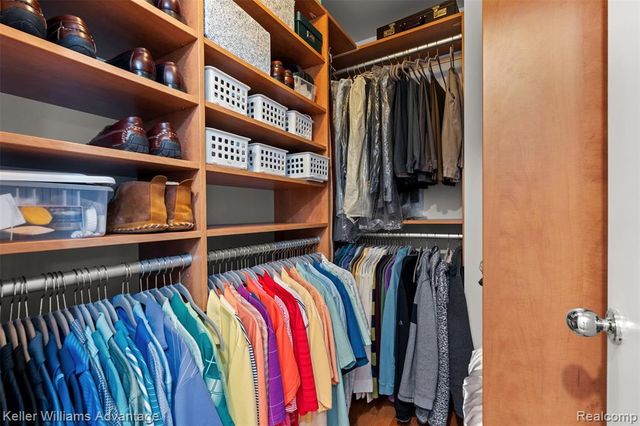 4974 Countryside Drive, West Bloomfield, MI 48323