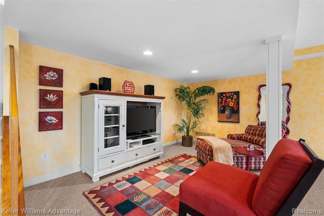 4974 Countryside Drive, West Bloomfield, MI 48323