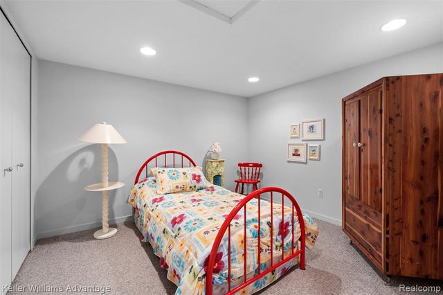 4974 Countryside Drive, West Bloomfield, MI 48323