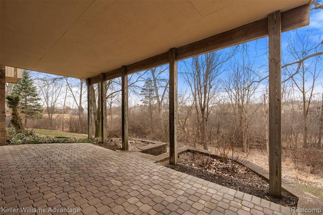 4974 Countryside Drive, West Bloomfield, MI 48323