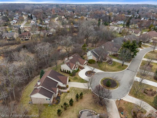 4974 Countryside Drive, West Bloomfield, MI 48323