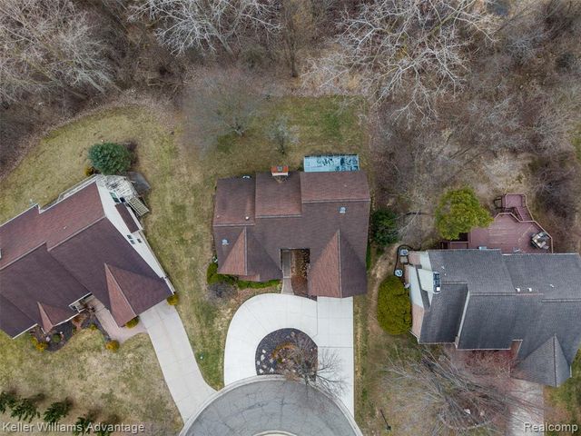 4974 Countryside Drive, West Bloomfield, MI 48323