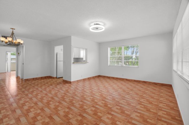 346 Windsor O, West Palm Beach, FL 33417