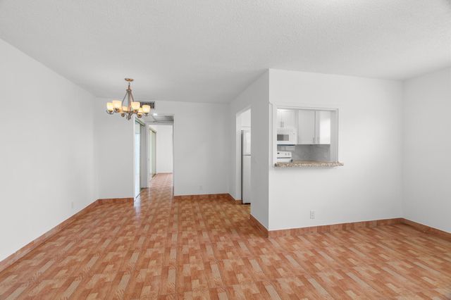 346 Windsor O, West Palm Beach, FL 33417