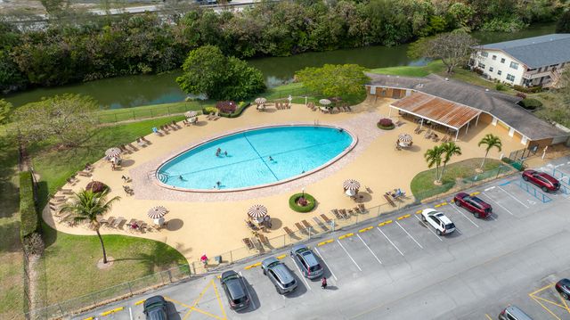 346 Windsor O, West Palm Beach, FL 33417