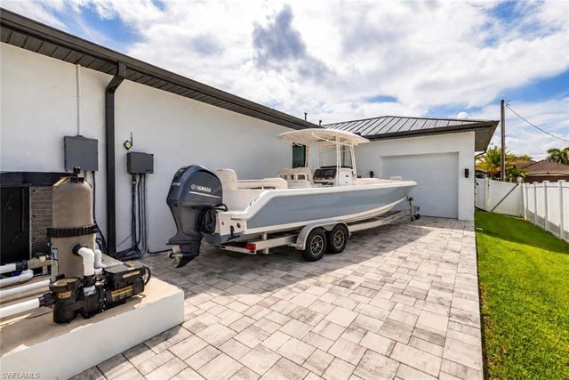 3719 SW 2nd ST, Cape Coral, FL 33991